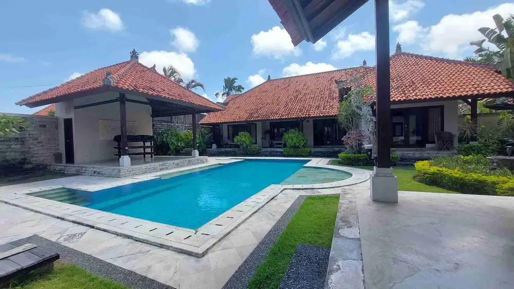 DIJUAL VILLA LANTAI 1 ONE GATE SYSTEM LOKASI NUSA DUA BALI