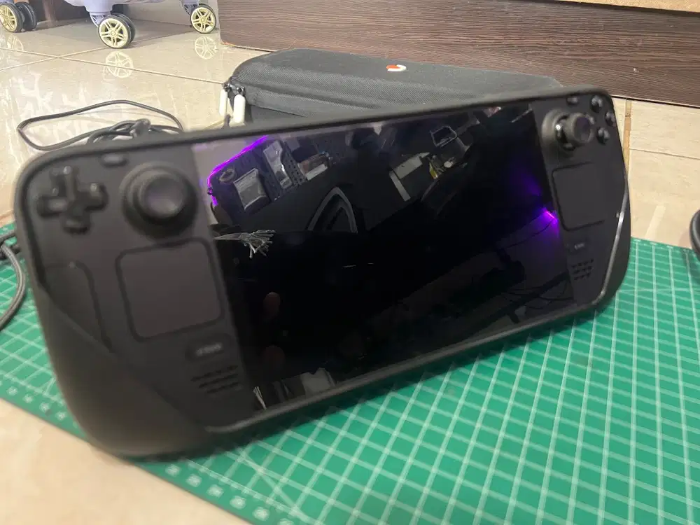 Steam deck Oled 512 GB mulus banget seperti kulit bayi