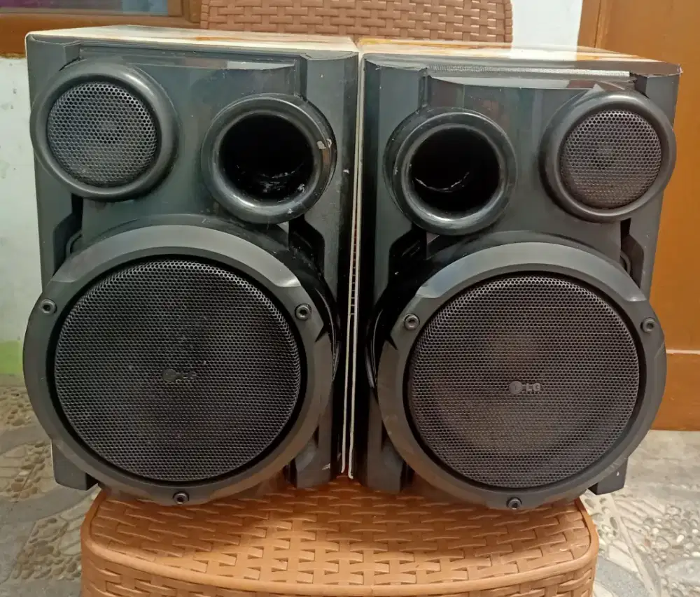 Di jual speaker pasif merk LG