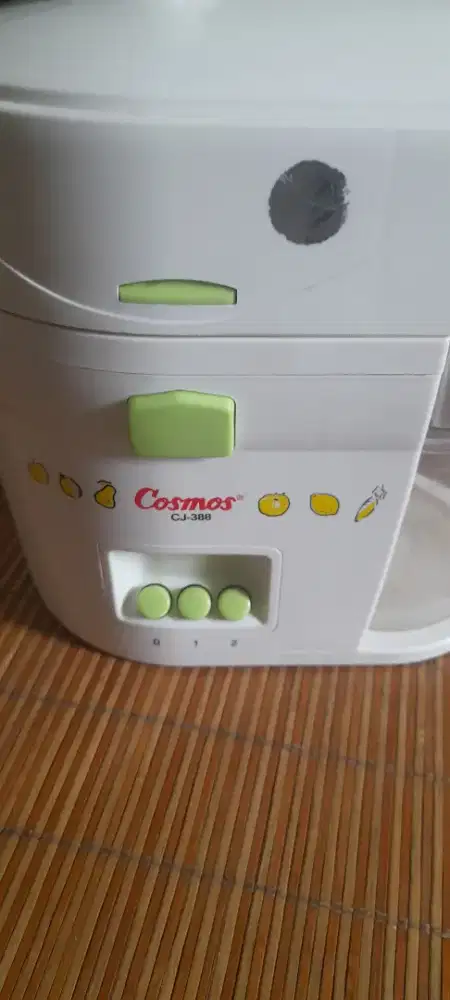 Juicer 90% bagus bandel mesinnya,jarang pakai