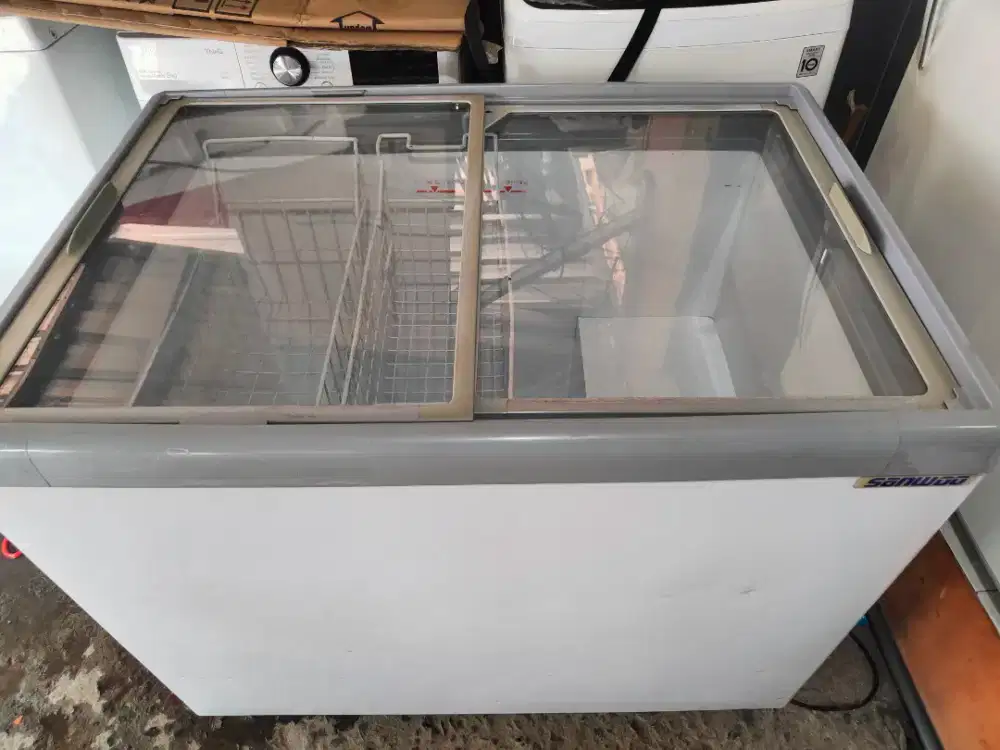 Frezer Bok Sanwoo Kaca 300 liter normal siap kirim dan bayar ditempat