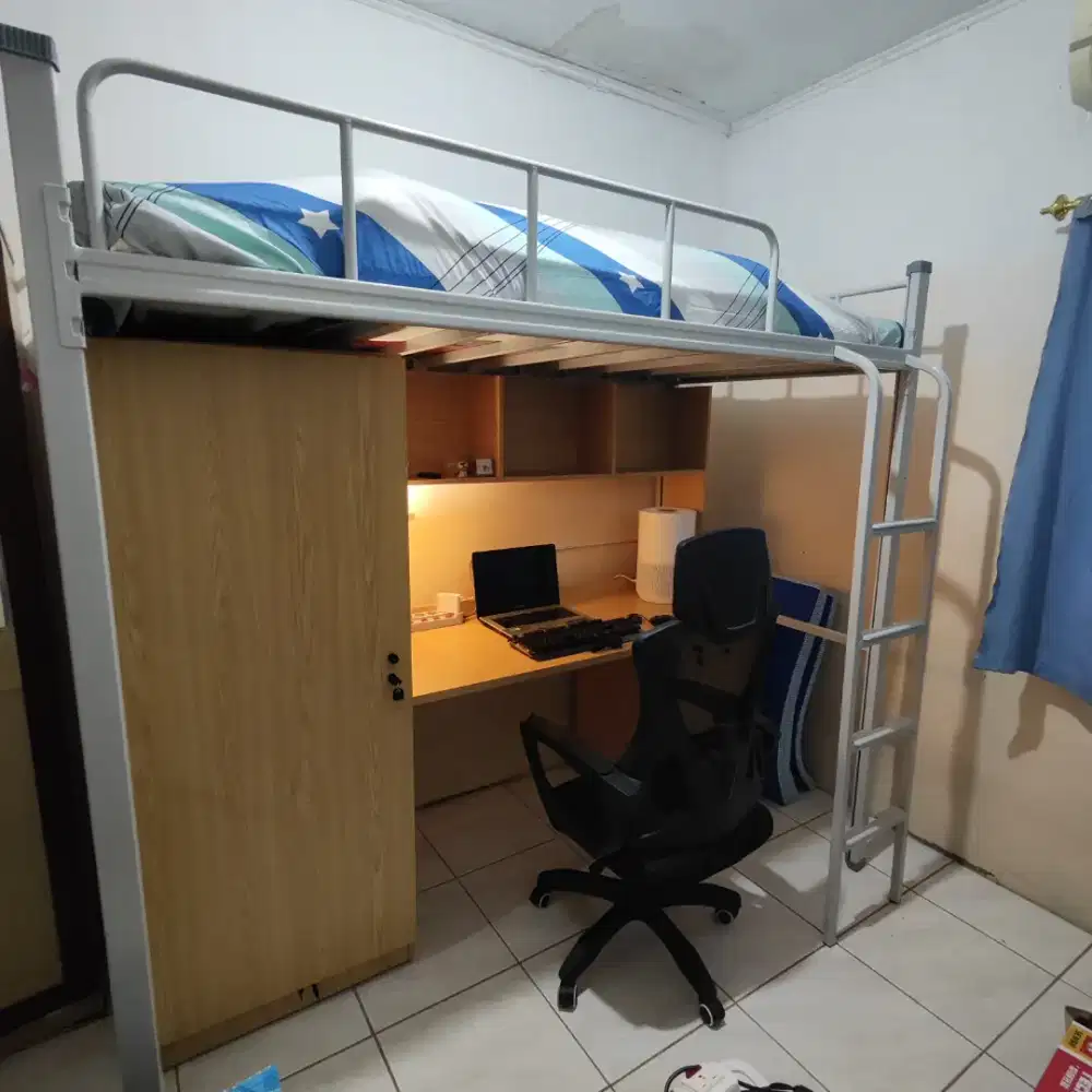 Jual set Ranjang, Meja dan lemari baju