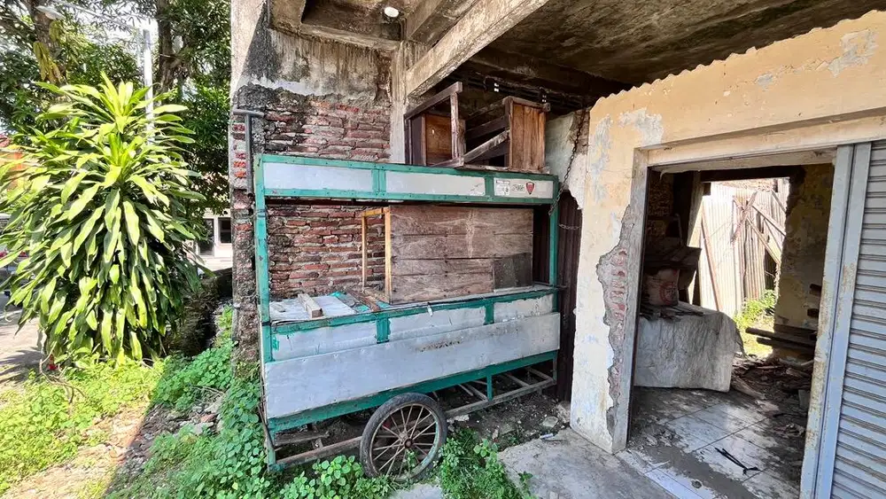 Gerobak besi bekas