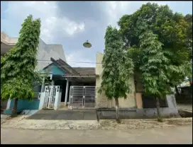 Rumah + Kontrakan bisa dijual terpisah