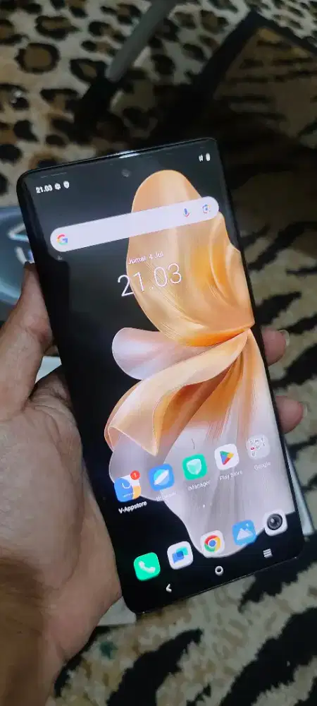 Vivo V30 second bekas mulus