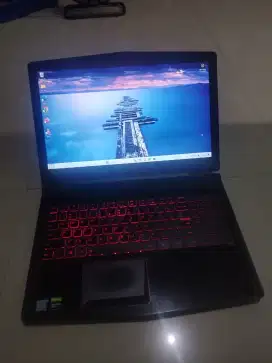 Lenovo Legion Y520 80WK Intel core i7-7700HQ Ram 16/512 GTX1050u