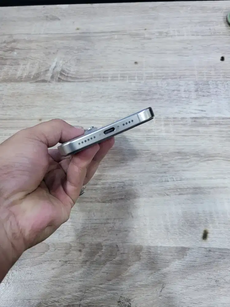 Iphone 15 pro max IBOX like new