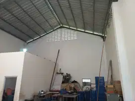 Dijual Gudang dengan halaman parkir yang luas Berlokasi Di Gunung Sindur Bogor