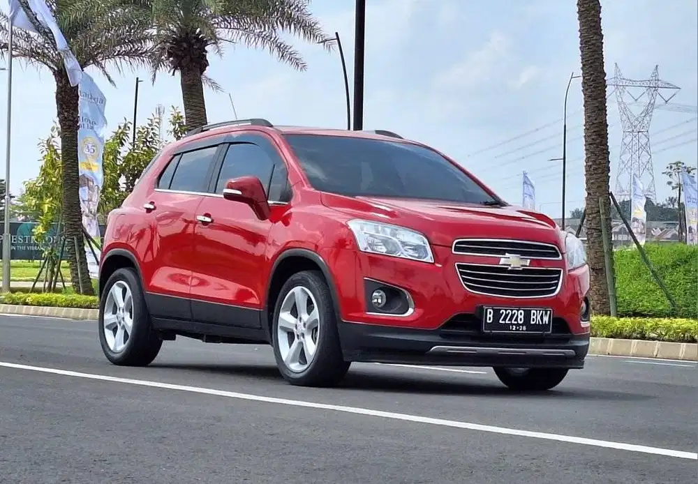 TDP 9jt saja Chevrolet Trax 1.4 Turbo LTZ Bensin Matic At 2016 Merah