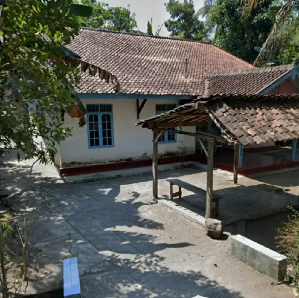 Dijual tanah dan bangunan lok strategis