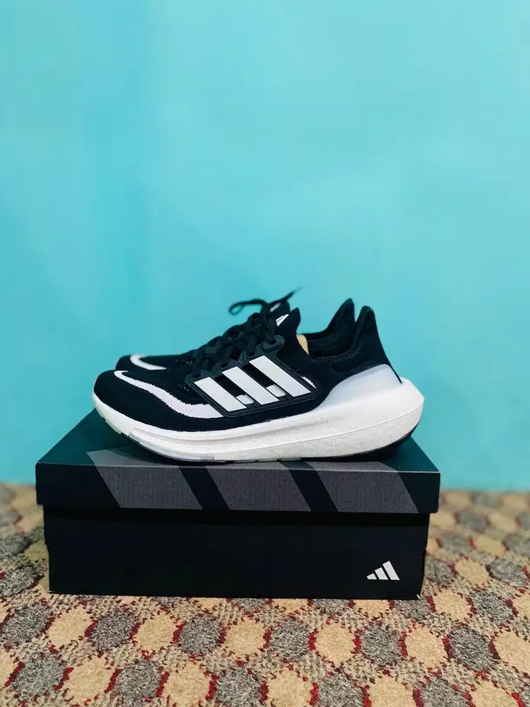 Adidas Ultraboost light Original