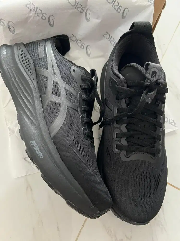 Sepatu running ASICS gel kayano 32