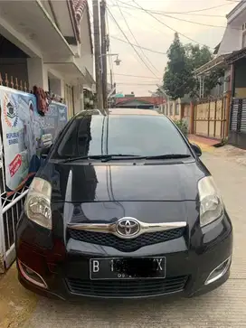 Yaris E 2010 MT