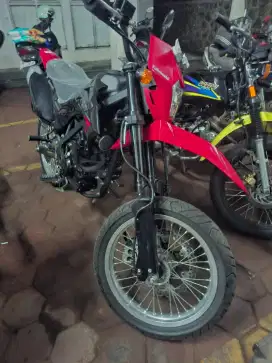 Dijual KLX 150 SM 2024 - Murah 30 Juta! Hemat 8 Juta dari Dealer