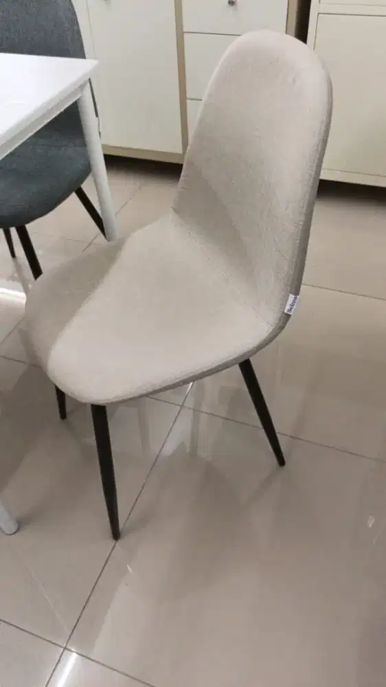 KURSI MAKAN 200 RIBU AN