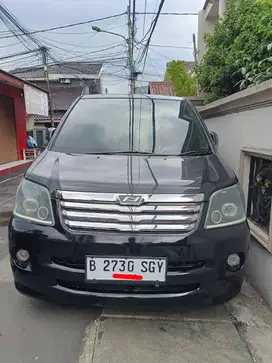 Toyota Noah 2004 Abu abu tua metalik surat lengkap pajak off