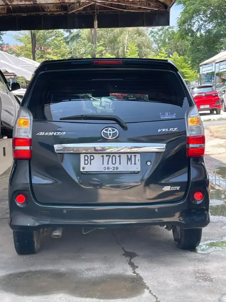 TOYOTA AVANZA VELOZ 1.5 AUTO   PAJAK BARU JARANG PAKAI TANGAN PERTAMA