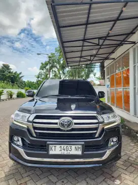 Land cruser 2019