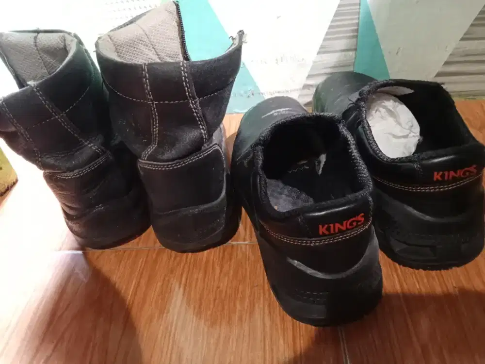 Sepatu Safety booth merk KPR,  pendek merk King