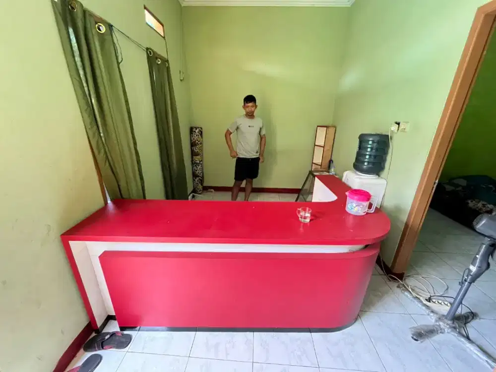 Meja kasir masih bagus