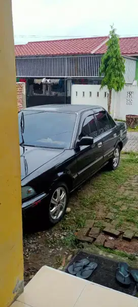 Mobil Sedan Twin Cam, Di Jual