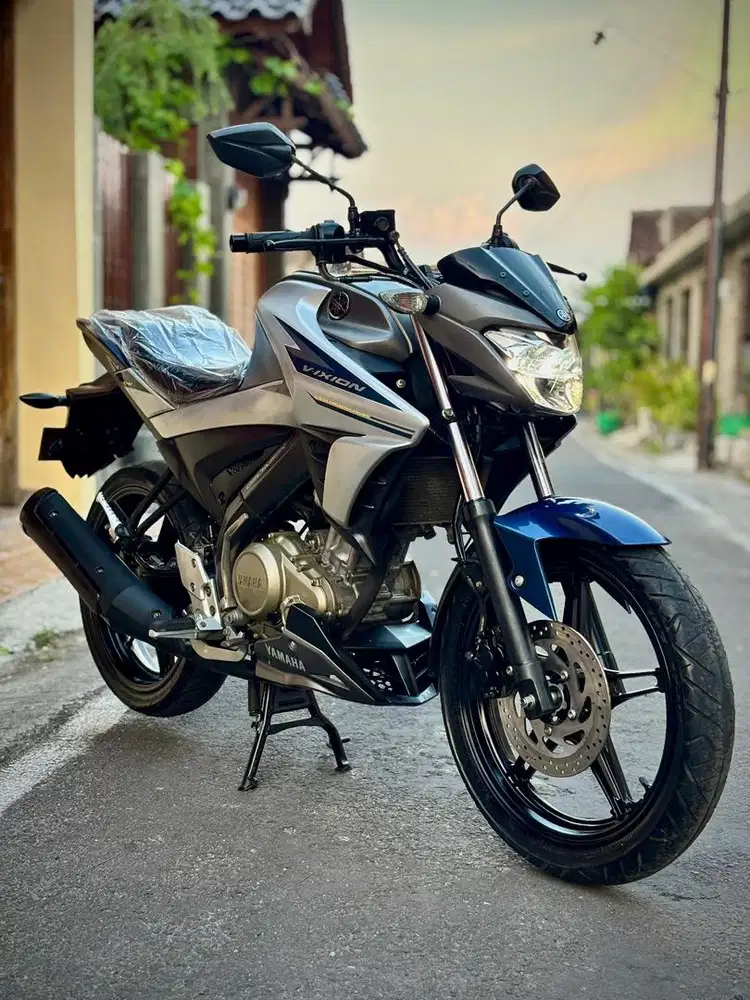 Yamaha VIXION R LED ORIGINAL APIK