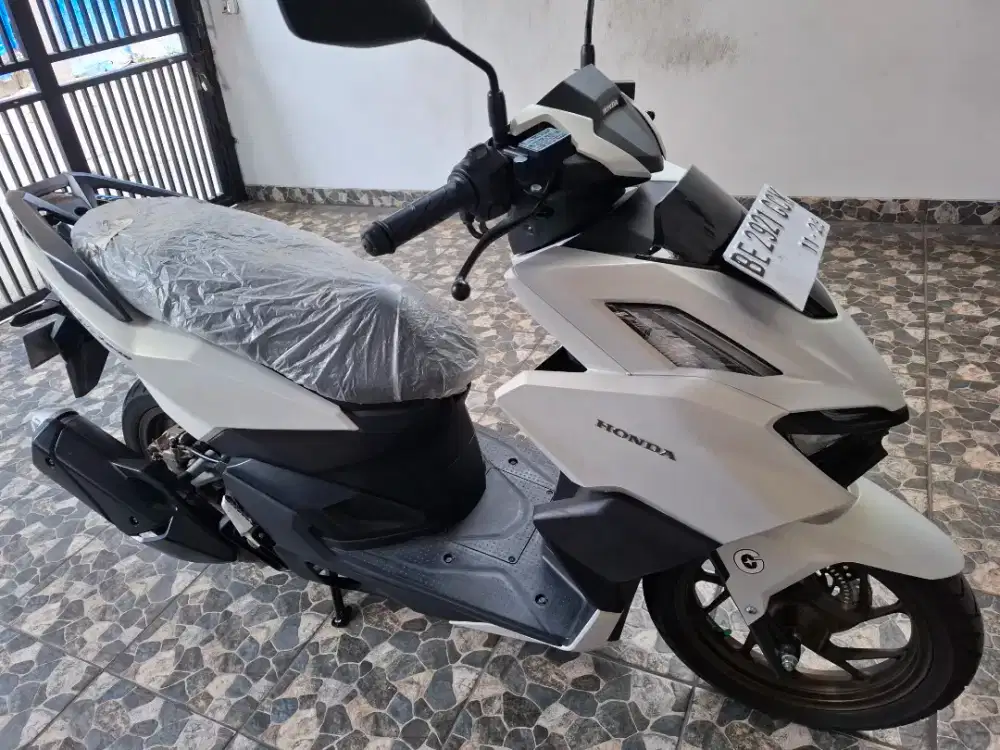 Km 9rb keyless ABS, honda vario 160 CBS iss 2024 bln 11 pajak panjang