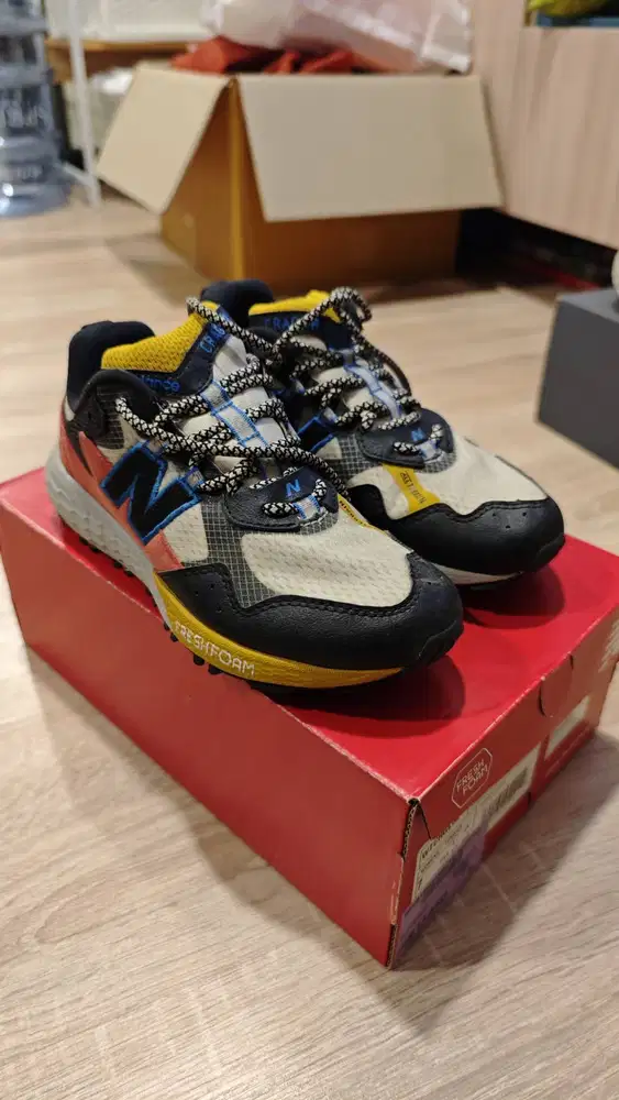 New Balance WTCRGLS2 - Women Trail Running Shoes - Fresh Foam Crag V2