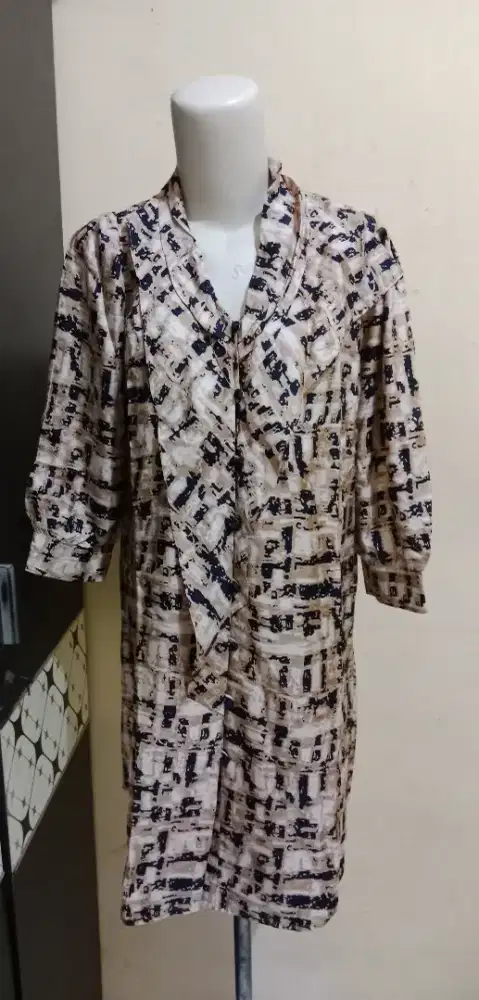 Dress preloved adem