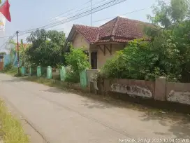 Rumah pinggir jalan utama Desa, posisi hook kanan kiri & belakang