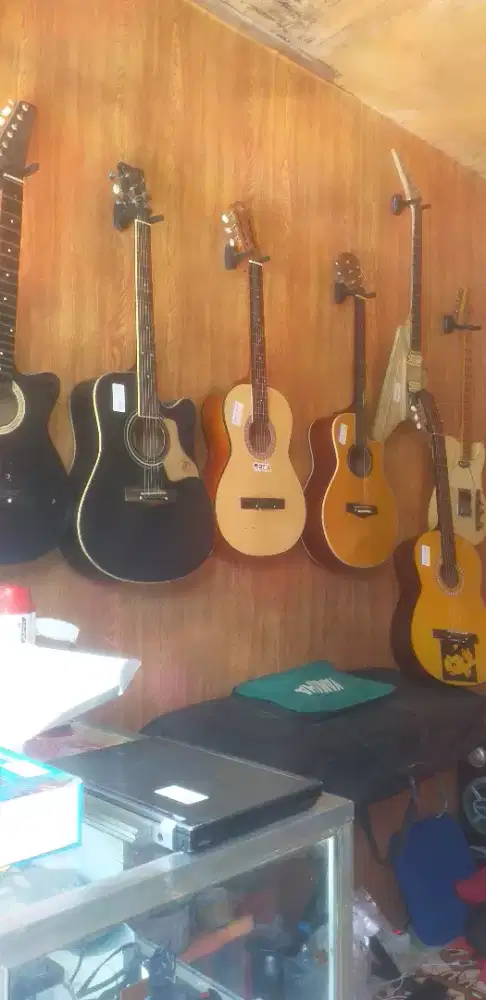 Gitar Akustik harga 200 - 400 ribuan