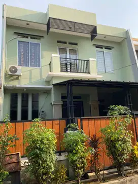 DISEWAKAN RUMAH TINGGAL SIAP HUNI DI TAMAN ROYAL I KOTA TANGERANG