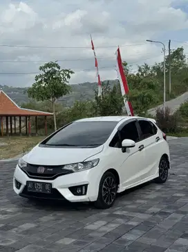 DP 10 JUTA (JAZZ RS GK5 2016 AUTOMATIC)