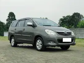 Tdp 0 - Toyota Innova G 2.0 AT 2010 Luxury Mewah