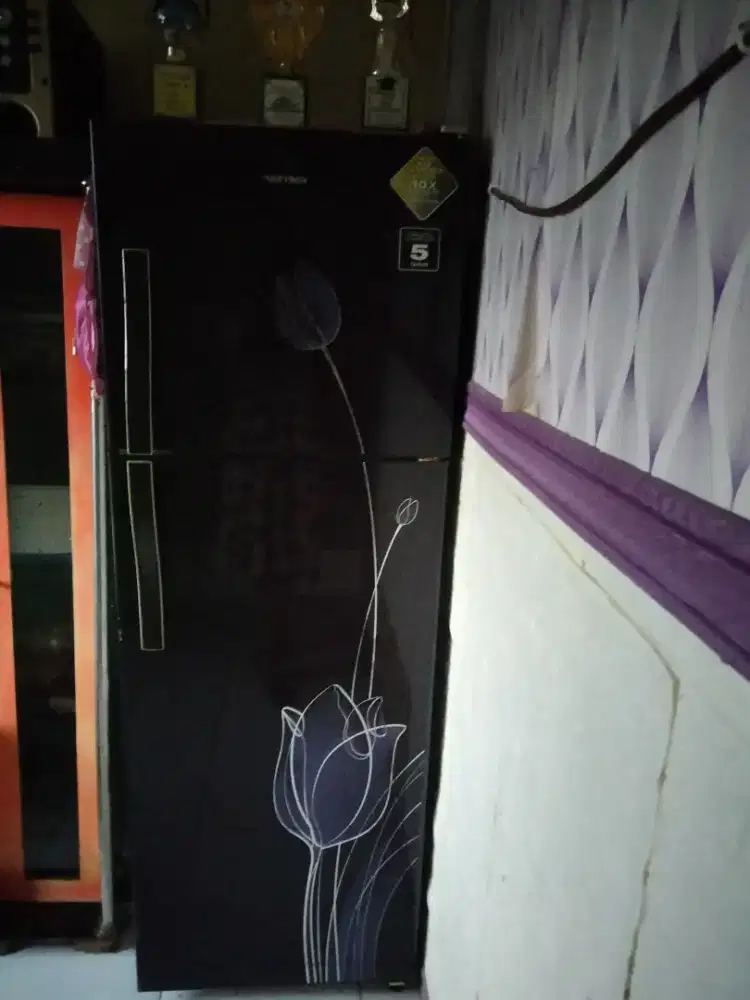 Kulkas 2 pintu masih mulus