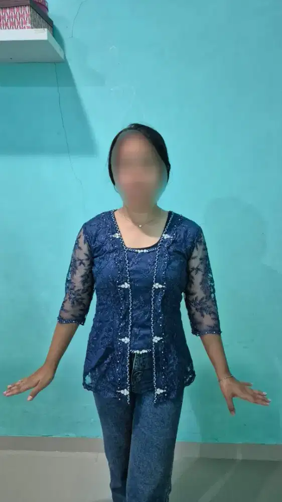 Kebaya wisuda, pesta dan perpisahan