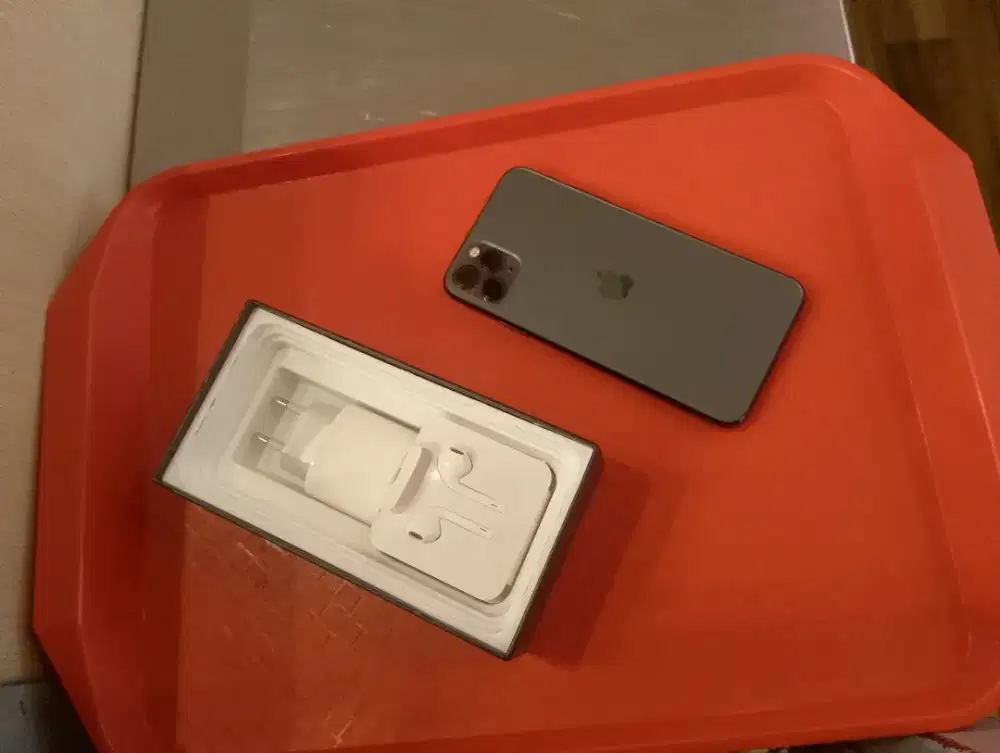 Iphone 11 pro max 256gb terbaru itu pasti  mantap