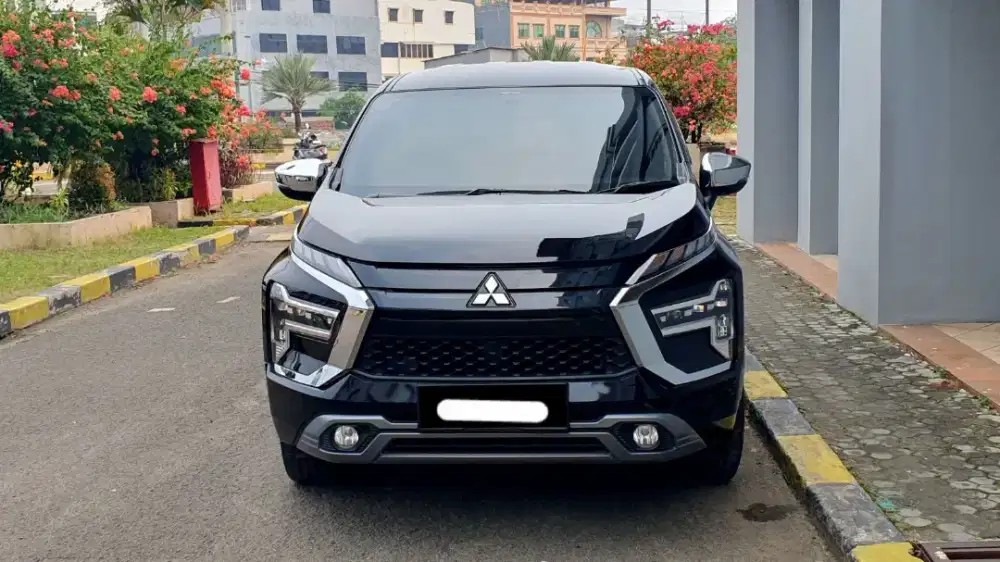 Km26rb mitsubishi xpander ultimate 2023 hitam