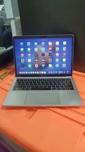 Macbook Pro 13 inch 2016 A1708