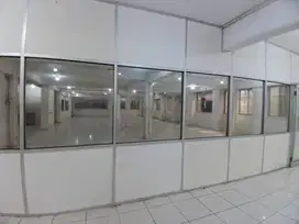 Disewakan Tempat Usaha Satu Lantai 3 di Ruko Glodok Plaza Murata