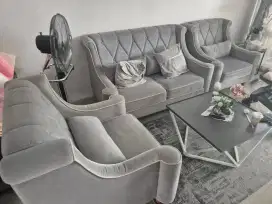 1 SET SOFA DAN MEJA RUANG TAMU