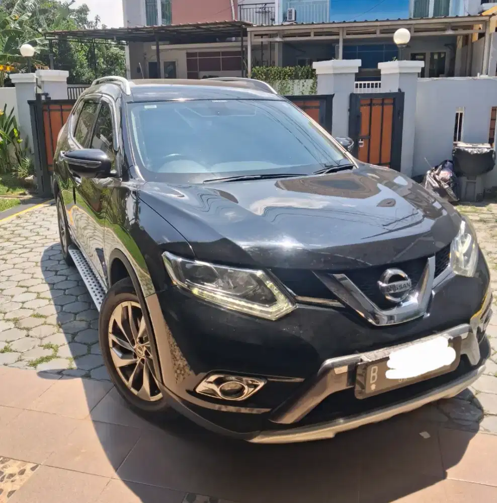 Jual mobil X Trail T32 thn 2017 hitam kondisi prima no minus
