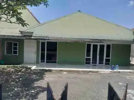 Disewakan rumah cocok untuk kantor