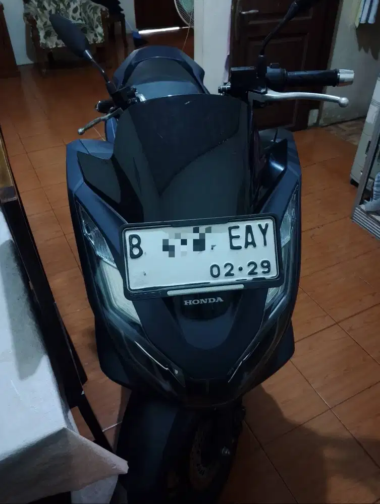 Honda PCX 160 Tahun 2024 – Kondisi Terawat & Siap Pakai