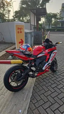 Kawasaki ninja zx25 2022 merah odo 7rb
