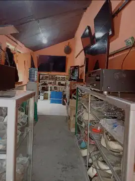 Servis elektronik tv dan komputer
