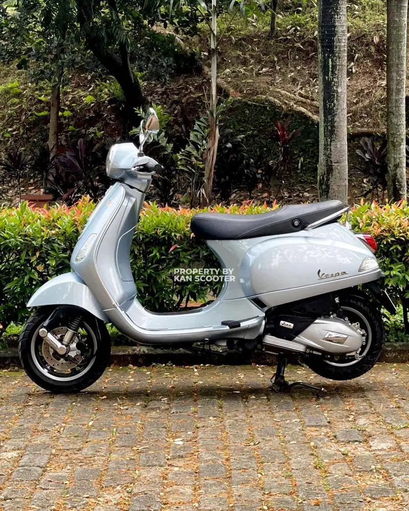 JUAL MURAH VESPA LX 125 iGET FACELIFT 2023 MULUS