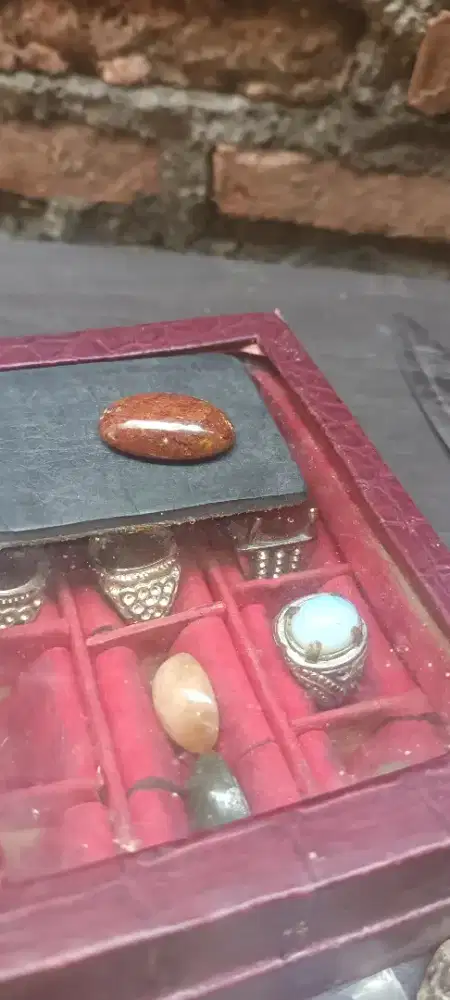 Batu Bacan kembang merah siap dimahar
