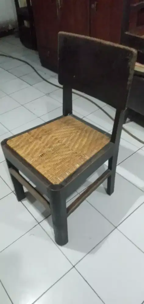 Kursi jati +alas anyaman rotan dan rangka kursi kayu jati