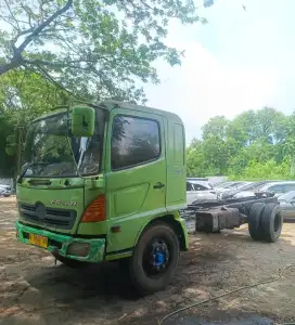 2006 Casisan Hino Lohan Engkel FG 210 JL